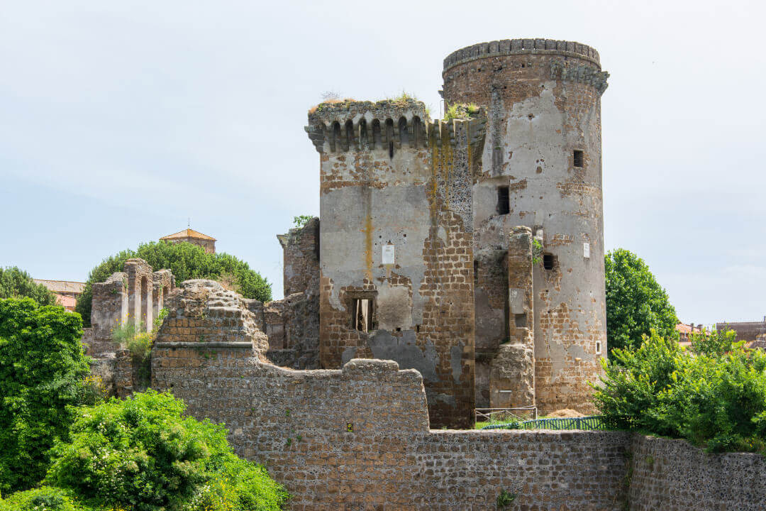 Nepi piccola cittadina laziali castello medioevale